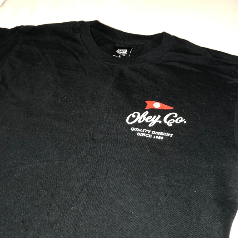 Black obey t shirt